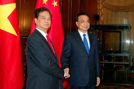 Премьер-министр СРВ Нгуен Тан Зунг встретился с премьером Госсовета КНР Ли Кэцяном - ảnh 1